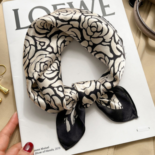 小香风黑白山茶花真丝丝巾小方巾素绉缎桑蚕丝围巾领巾女春秋50cm