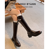 一力米灰 纽约时报 真皮高筒显瘦骑士靴锁扣大筒围不过膝长靴女