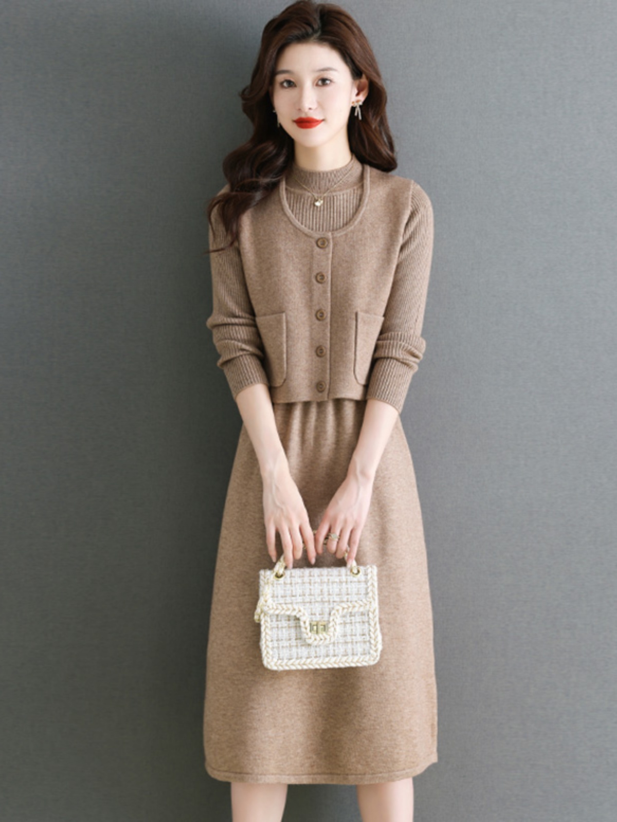 收腰连衣裙女秋冬新款长袖洋气打底衫大码毛衣裙搭配马甲两件套装