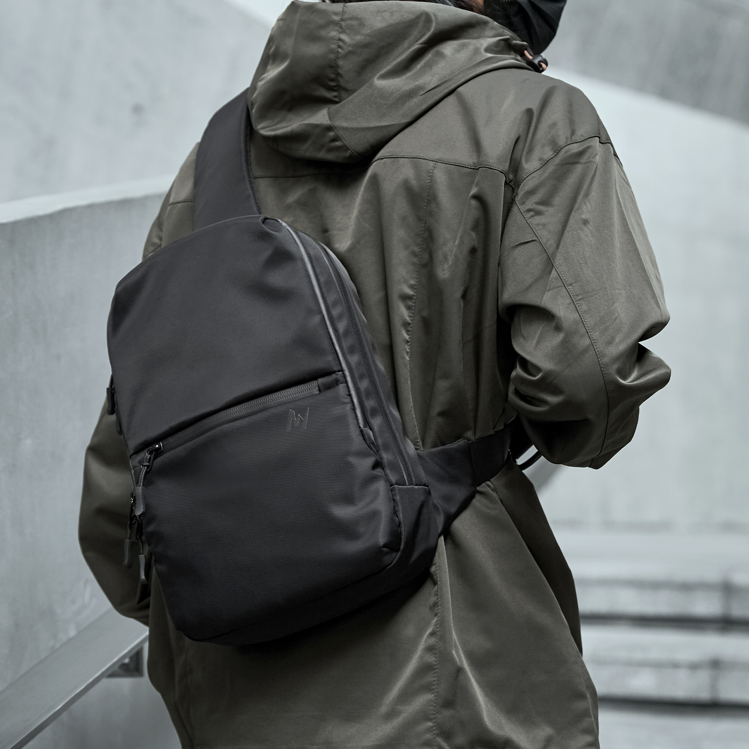 新款胸包男士斜挎包潮流休闲