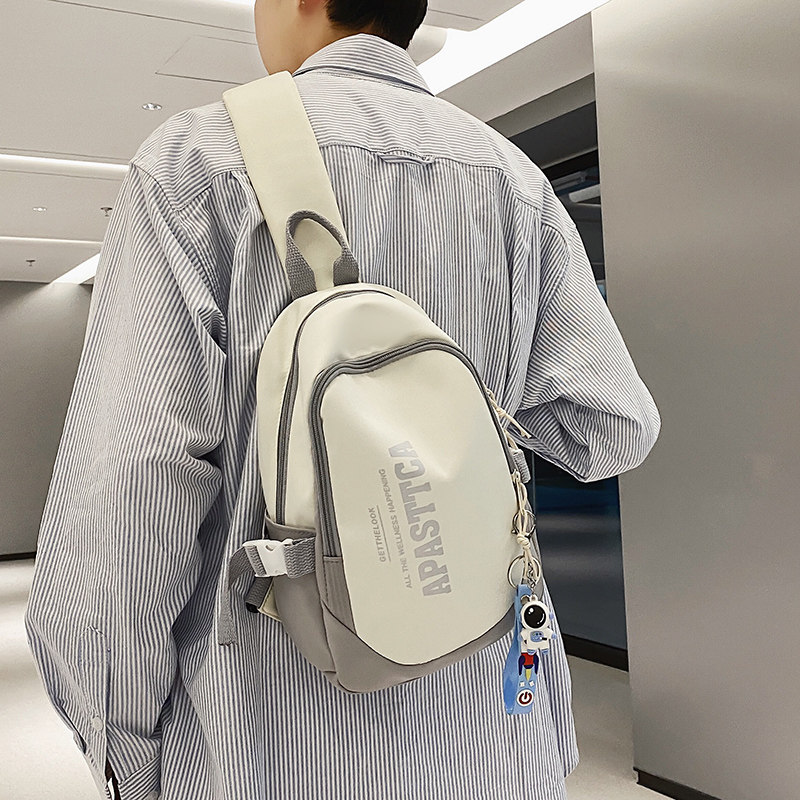 潮牌斜挎包男撞色胸包男士斜背包轻便运动单肩包女休闲日系大容量