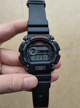 卡西欧G-SHOCK运动电子表男士防水防震数字显示腕表DW-9052-1V