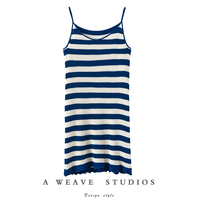 自成一派的贵气！2024新款潮流休闲条纹100纯山羊绒吊带连衣裙女