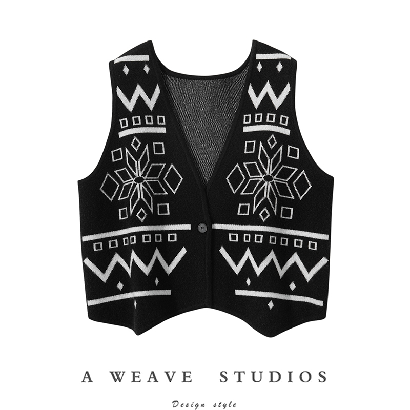 上身美翻提花羊绒马甲针织开衫