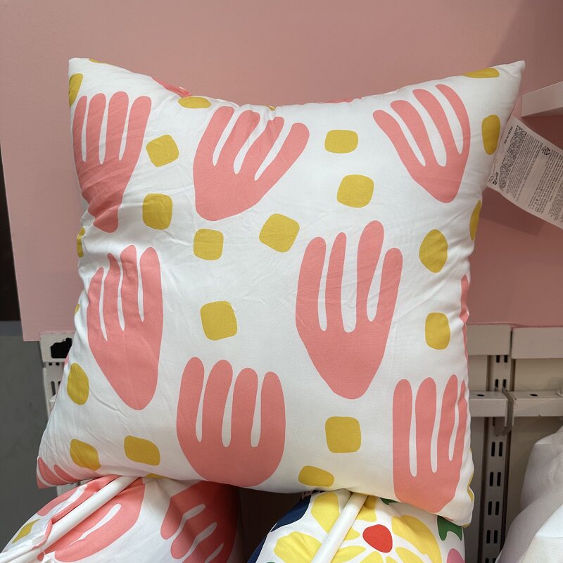 IKEA宜家布瓦拉靠垫粉红色/黄色50x50厘米沙发抱枕居家汽车靠枕