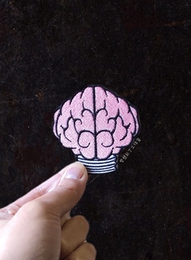 潮流时尚创意大脑灯泡刺绣衣服包包补丁布贴魔术贴刺绣章