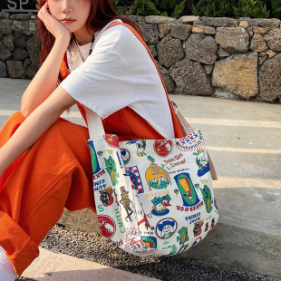 时尚 超火包 大容量斜挎包女百搭小众ins女包包单肩包涂鸦春夏新款