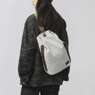 帆布胸包大容量挎包复古休闲新款 女包 男女斜挎包港风运动包包时尚