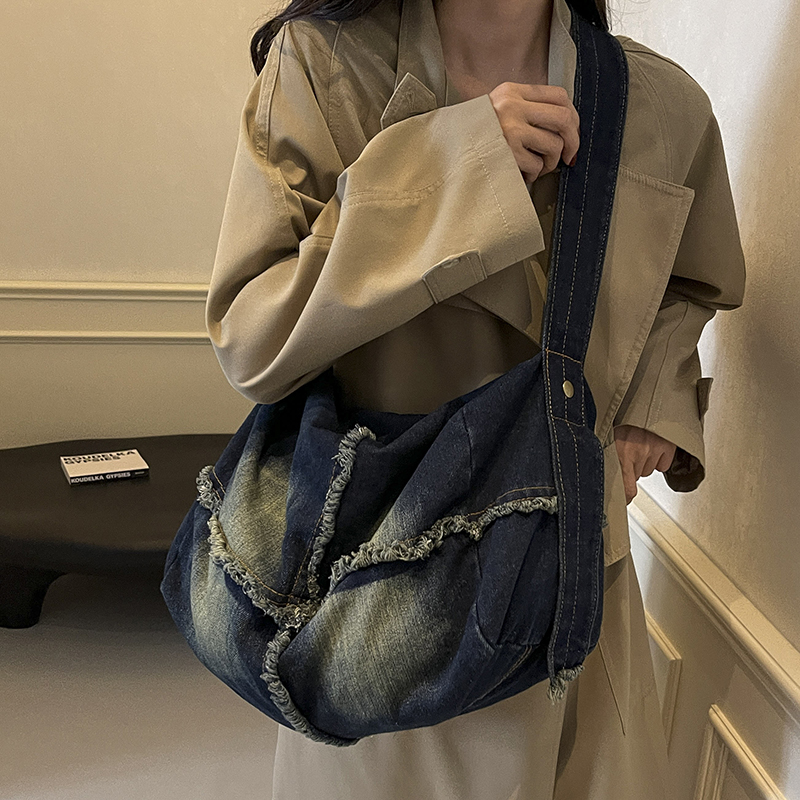 秋冬休闲大包包单肩斜挎包复古