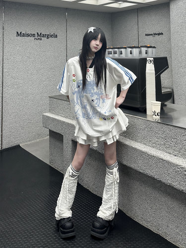 咖喱人美式复古二次元球衣短袖男女运动V领Y2K千禧辣妹半袖T恤夏