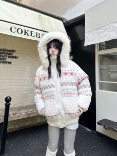 咖喱人原创费尔岛复古雪花兔小熊印花毛领连帽宽松棉服外套女秋冬