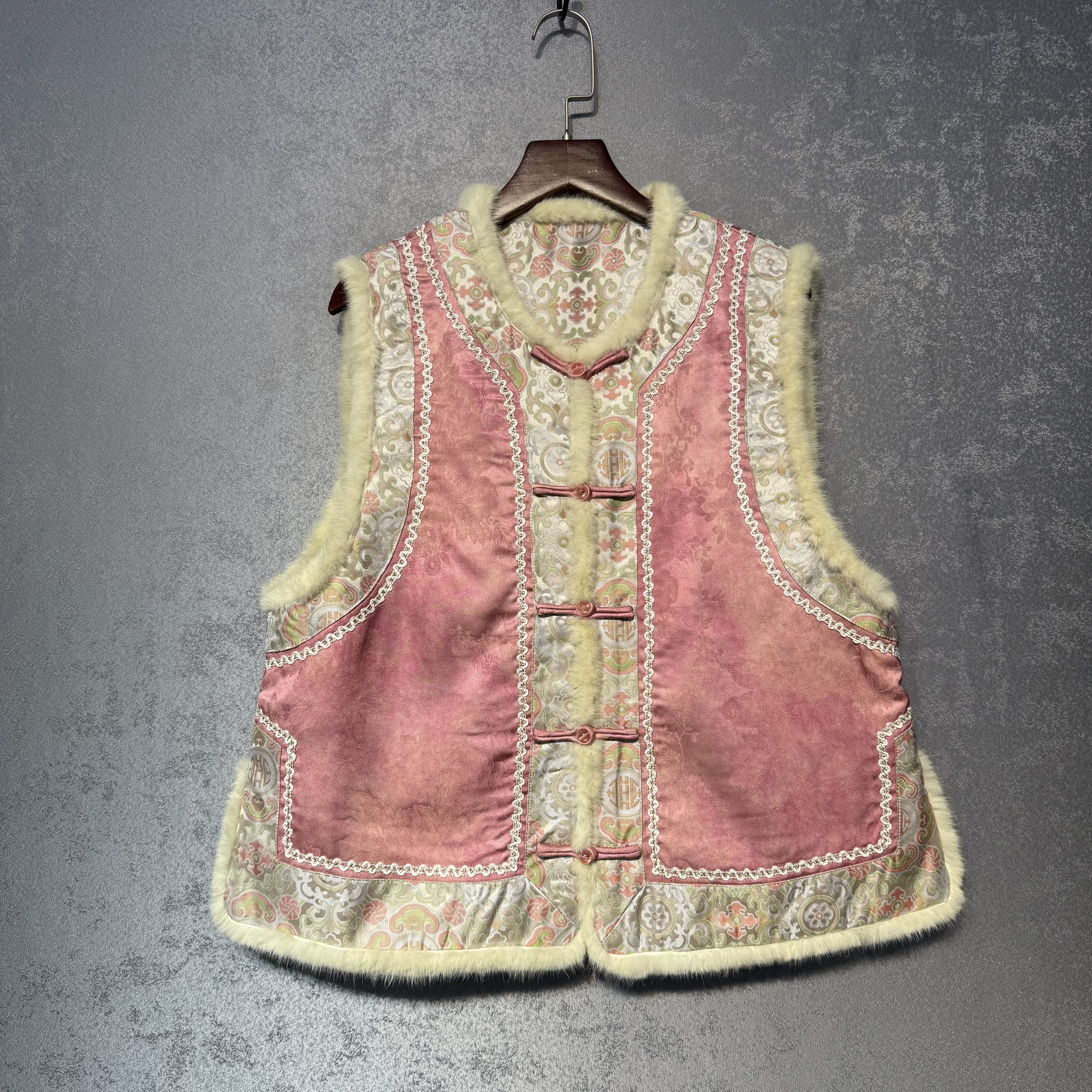 国风双面穿新中式刺绣织锦重工马甲圆领珠扣暗纹提花复古貂毛坎肩