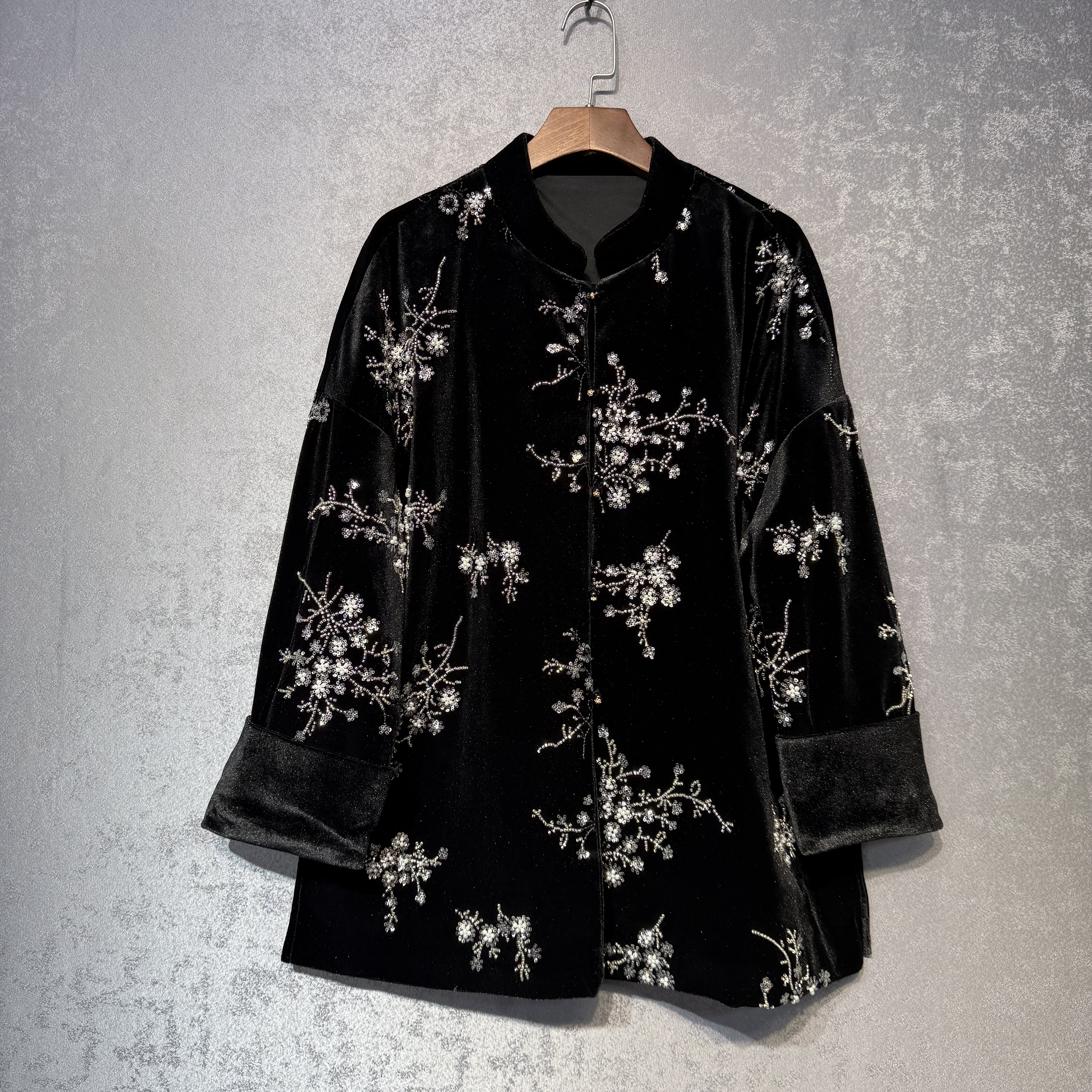 2025秋季新款新中式国风重工刺绣丝绒亮片外套高级感气质名媛上衣
