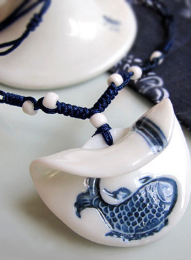 鱼跃陶瓷浮雕手绘民族风项链新品