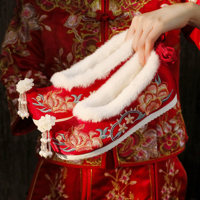 冬季加绒明制古风新娘鞋秀禾婚鞋