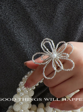 手工花朵串珠戒指女婚礼高级感新娘伴娘礼物戒指金属感气质戒圈