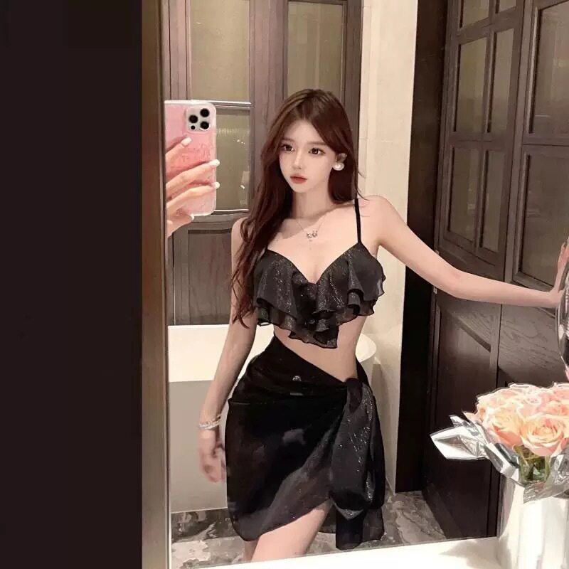 2025新款比基尼女性感吊带三件套海边沙滩bijini泳衣女黑色泳装潮