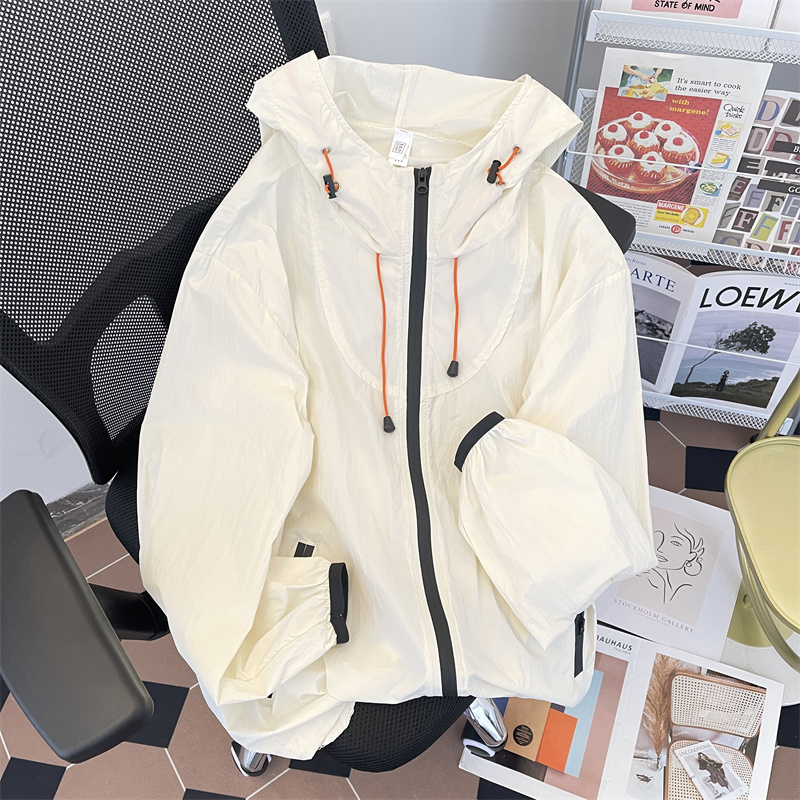 户外休闲运动风防晒衣男女夏天新款连帽透气防紫外线凉感轻薄外套