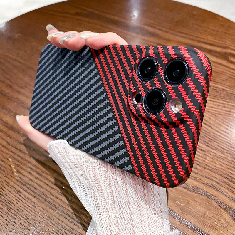 爱品淘ins风 碳纤维纹黑撞红适用于苹果15手机壳女iphone14promax新款13pro潮牌12pm时尚11高级感plus创意por属于什么档次？