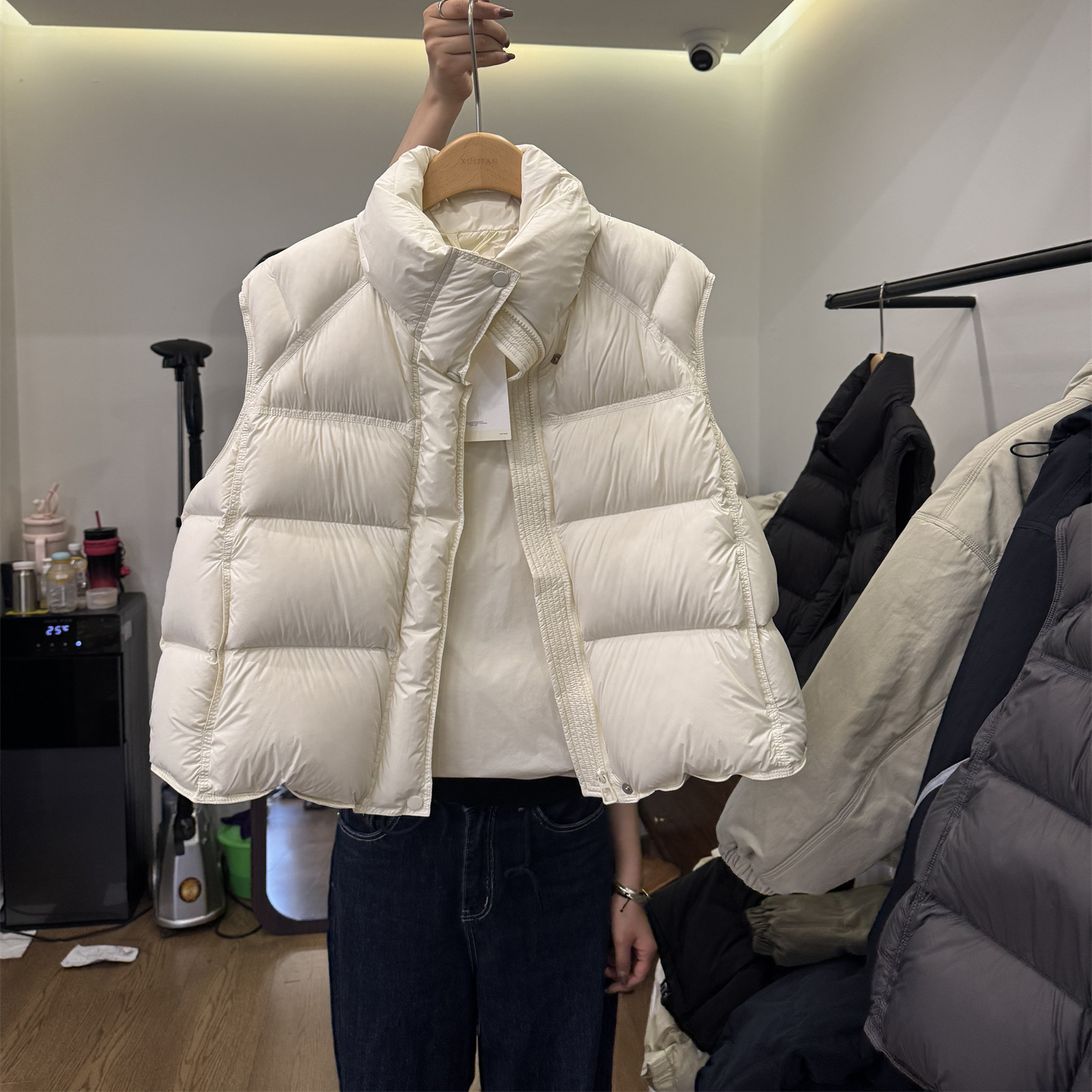 90白鸭绒立领羽绒马甲女2025冬宽松休闲保暖背心外套上衣55SY3020