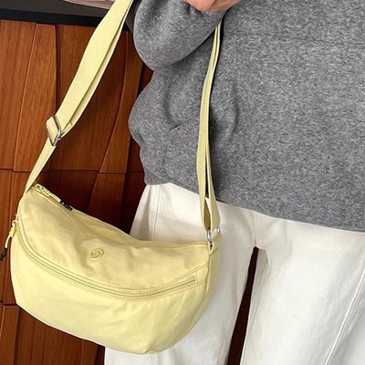 新款多巴胺牛津布尼龙轻便马鞍包