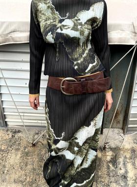 TLonely1长袖褶皱印花立领长袖套头长袖T恤压褶印花半裙/上下套装