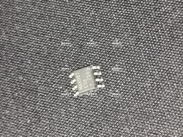 MAX967ESA MAX967 SOP-8 集成电路芯片 全新现货库存