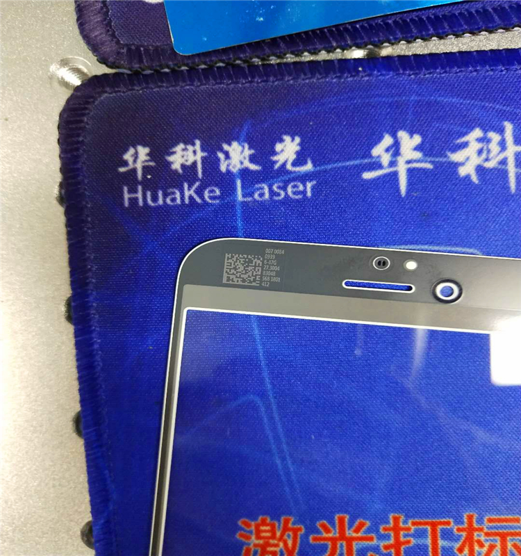 深圳iPhone手机logo激光切割机华强北三星vivo手机壳配件镭雕打码