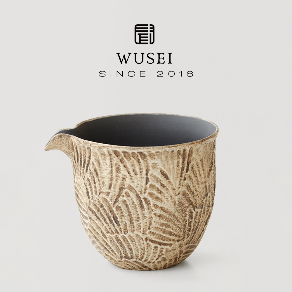 闻说复古粉引鎏银鸟羽纹公杯