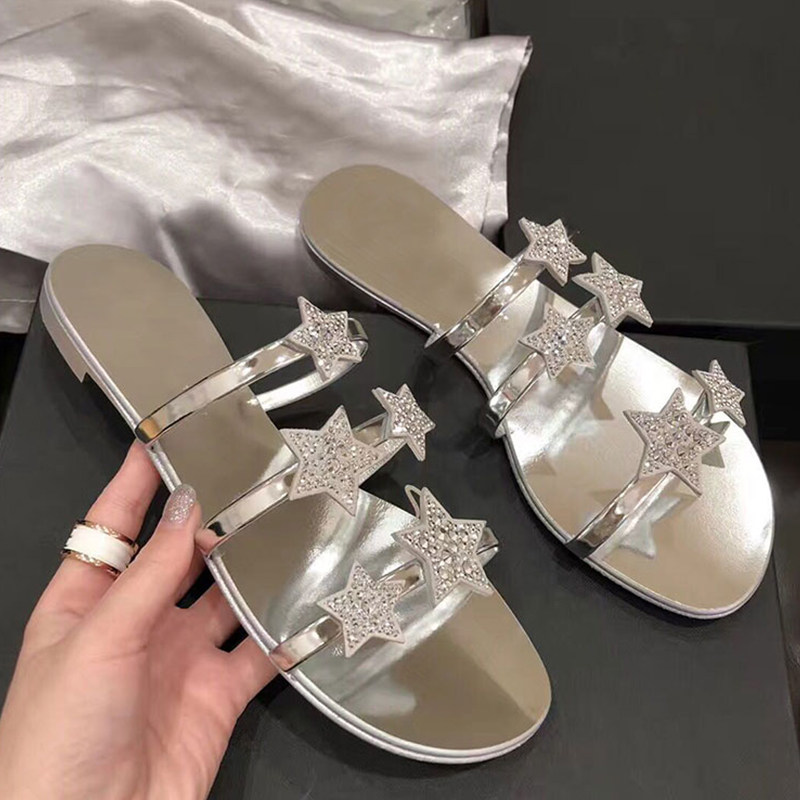 拖鞋女夏外穿室外防滑時尚平底平跟夏2019新款壹字型星星水鑽涼拖在類目 女鞋, 拖鞋中 - 來自Buy2taobao.com提供專業的淘寶代購服務