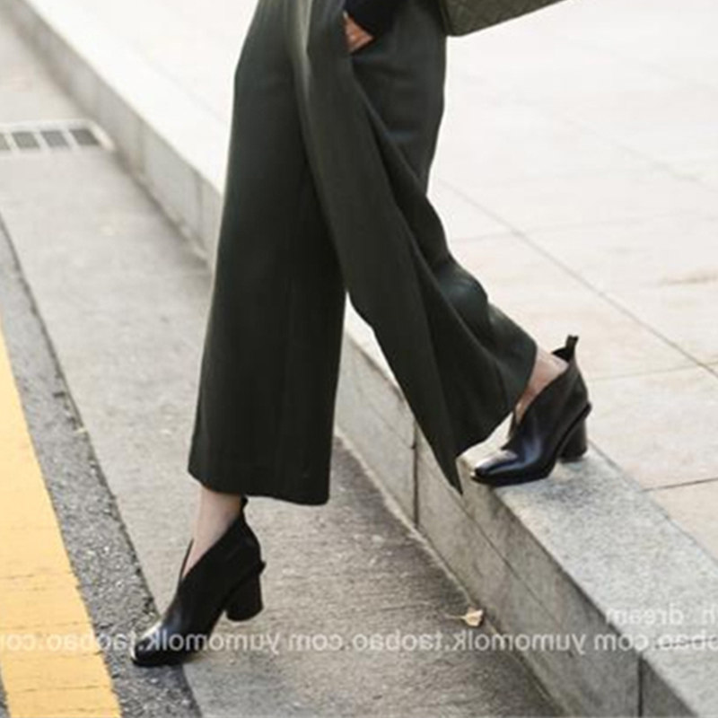 2019新款秋冬黑色高跟短靴女圓頭V型口真皮奶奶鞋粗跟馬丁靴子女在類目 女鞋, 靴子中 - 來自Buy2taobao.com提供專業的淘寶代購服務