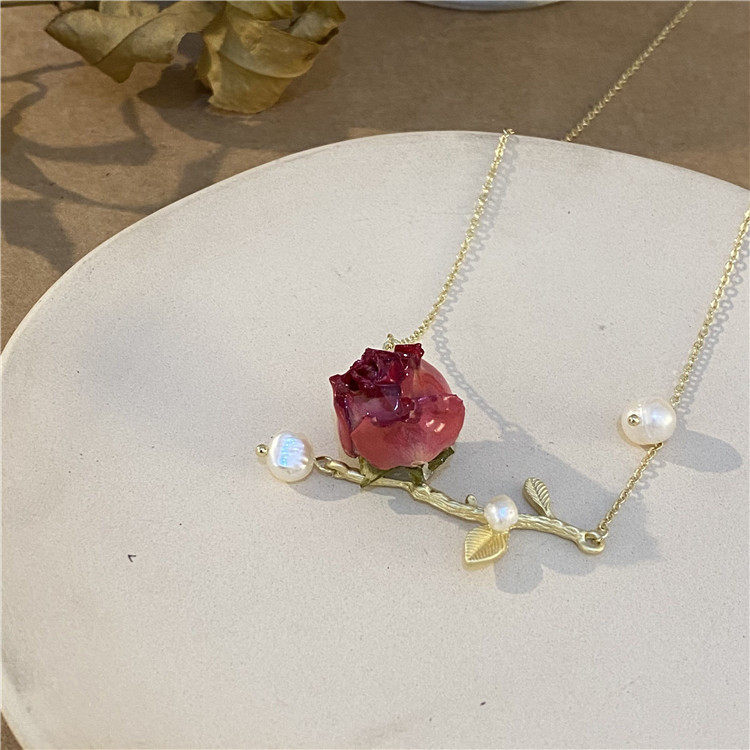 设计感鲜花永生花项链2022年新款女 ins超仙气质锁骨链女小众轻奢