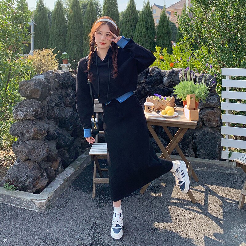 减龄洋气黑色拼接卫衣套装裙女春秋2025新款小众设计感两件套裙子图片