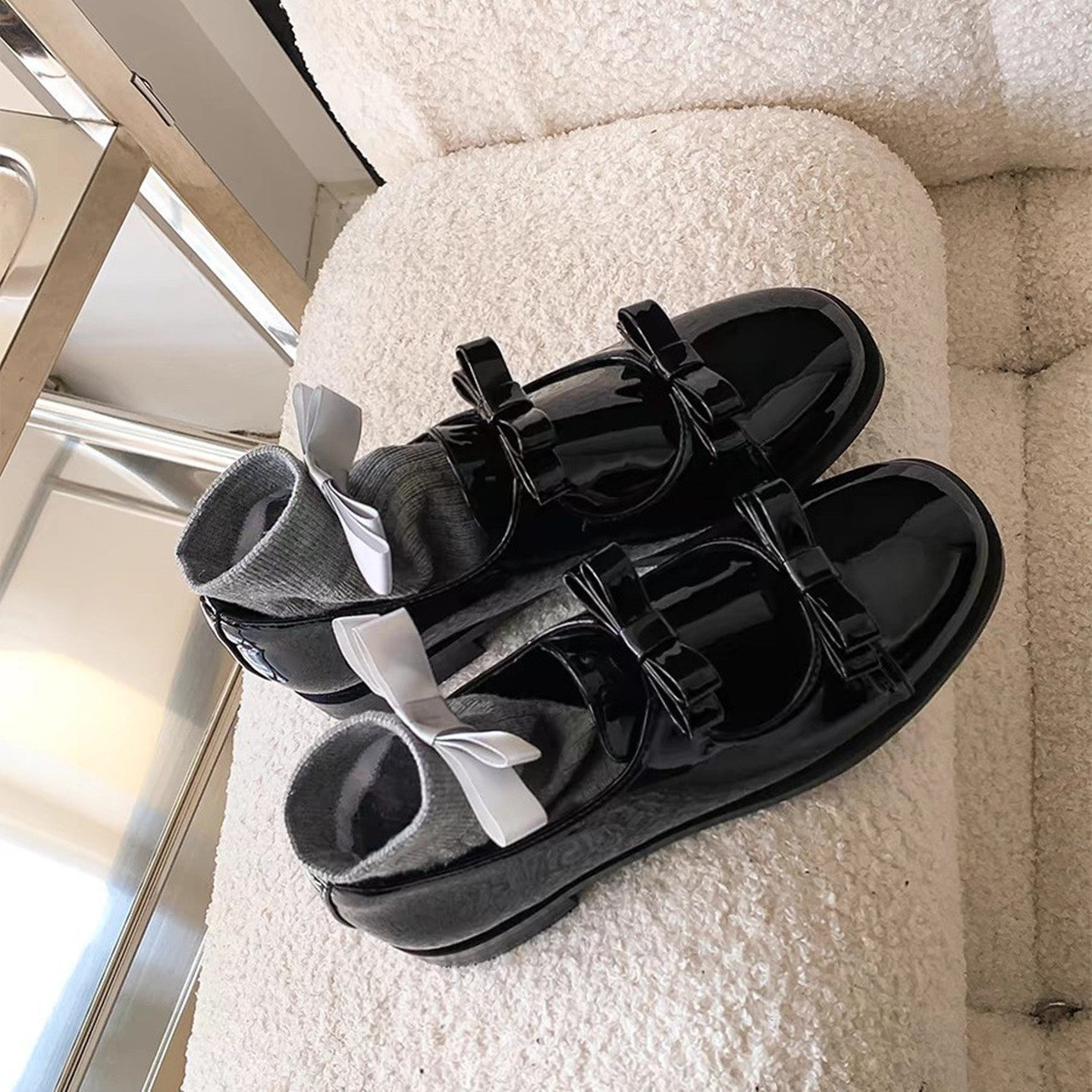 学院风漆皮复古浅口单鞋蝴蝶结早春季百搭平底乐福鞋英伦小皮鞋女