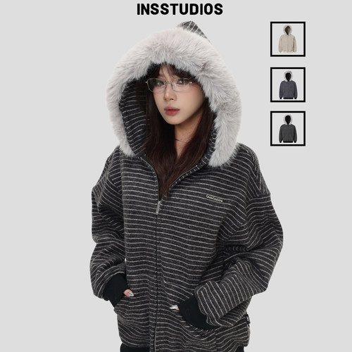 INSstudios绒感条纹毛领连帽卫衣