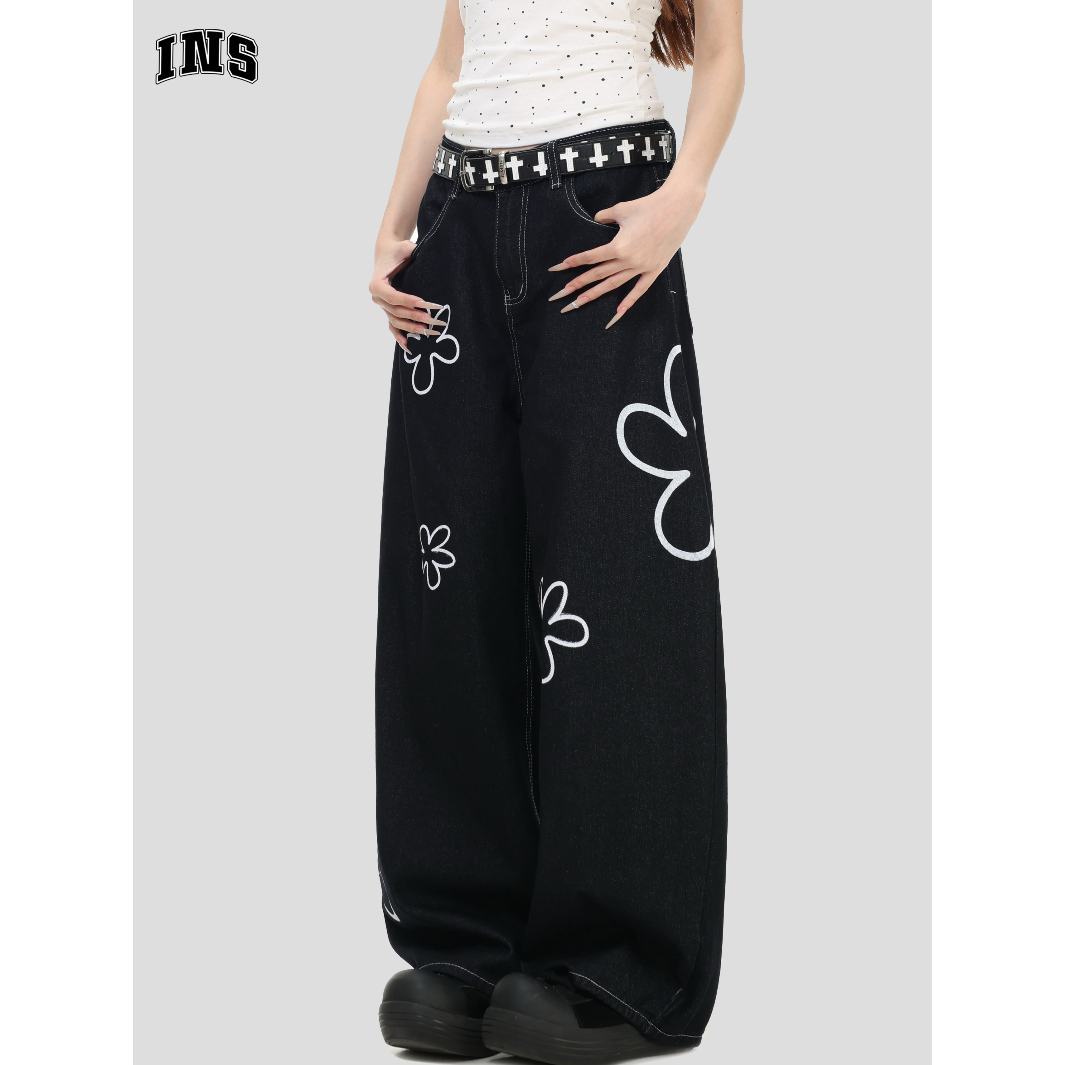INSstudios花朵印花水洗牛仔裤