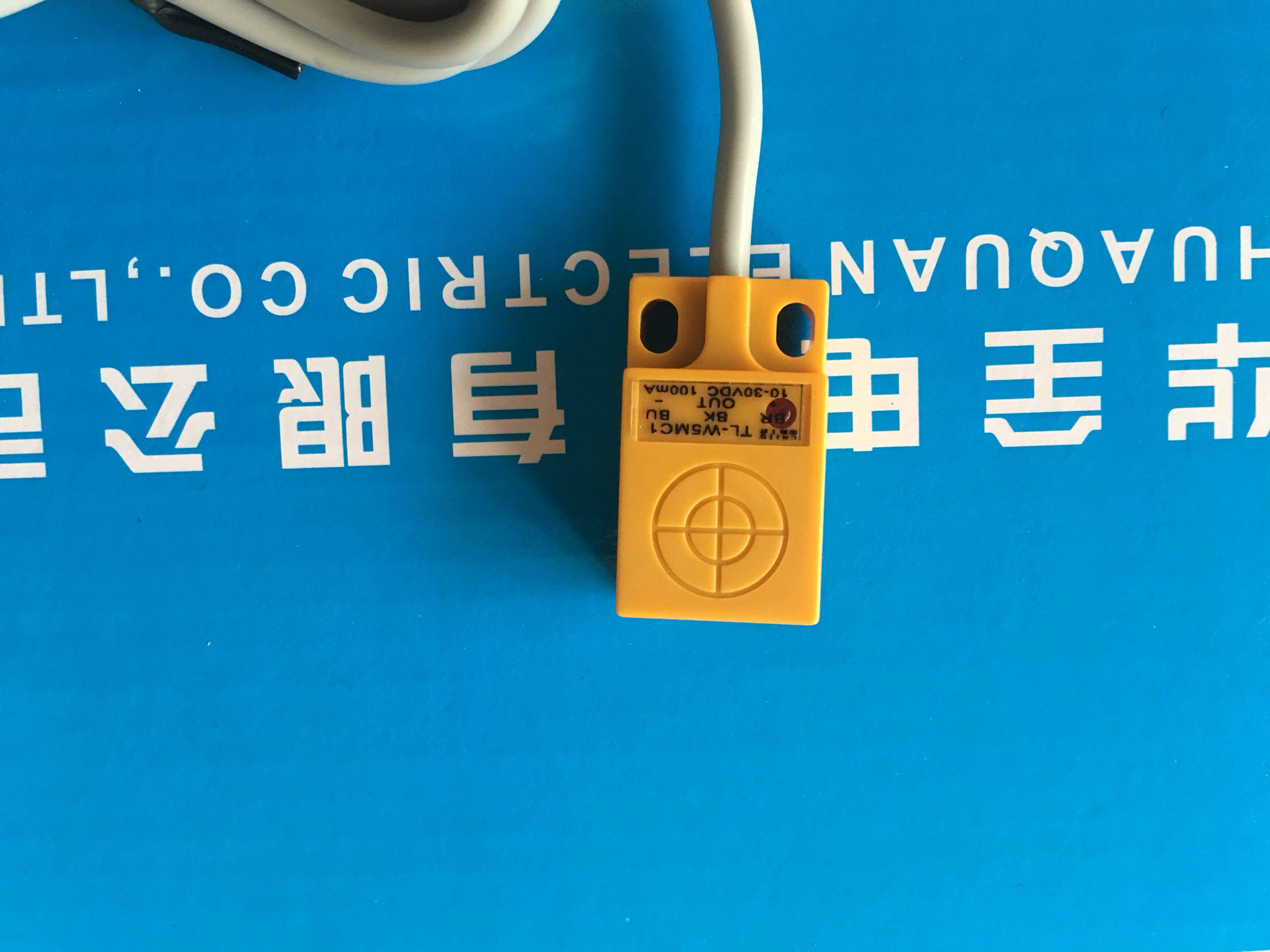 TL-W5MC1直流三线24v36v常开电感式接近开关传感器感应5mm