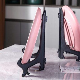 陶瓷盘子架挂盘架托盘架相框架塑料支架盘子架茶饼挂盘折叠盘架