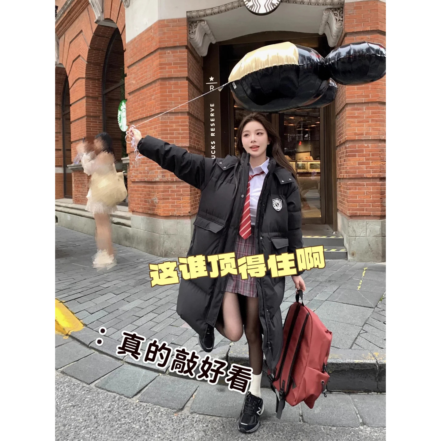 韩版羽绒棉服女长款过膝宽松加厚2025新款学生徽章白鸭绒冬季外套