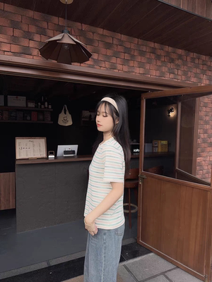 拉谷谷彩虹条纹针织T恤女2025年春季新款简约舒适短袖上衣