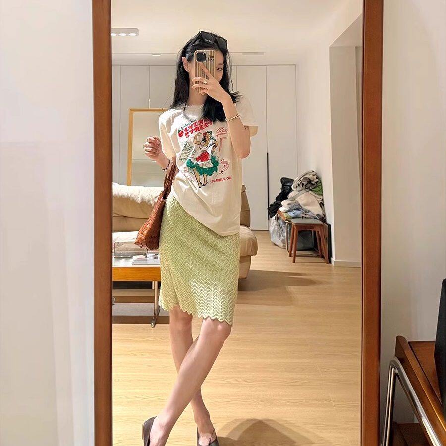 巨好看的半裙浅绿色针织镂空半身裙女2026新款夏日薄款直筒裙早春