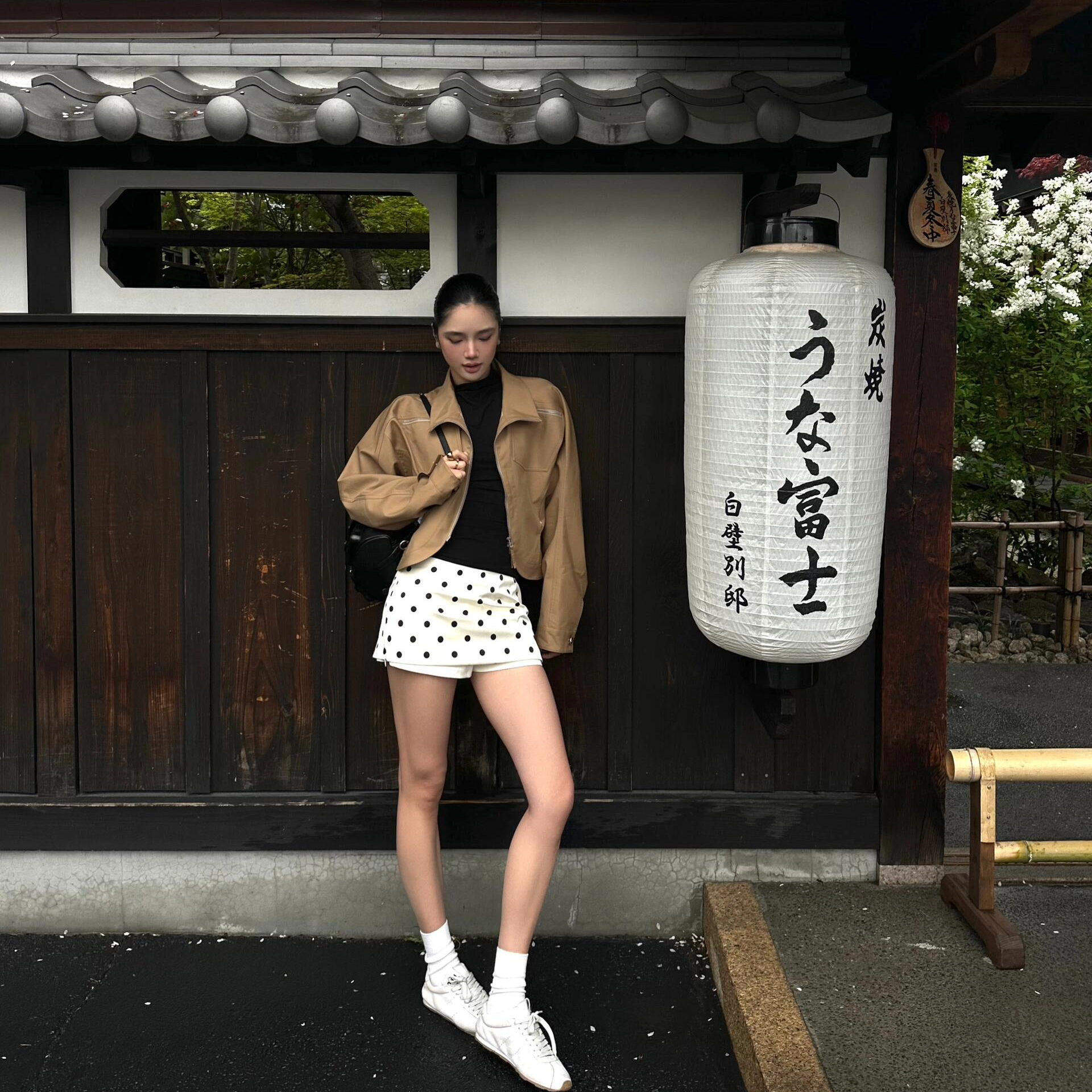 法式复古白色波点miu风半身裙女2026春夏新款百搭休闲A字裙短裙裤