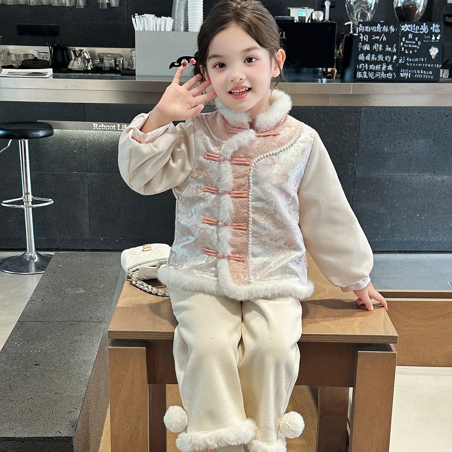 汉服女童秋冬2025新款儿童国风新中式套装冬季日常可穿唐装冬装