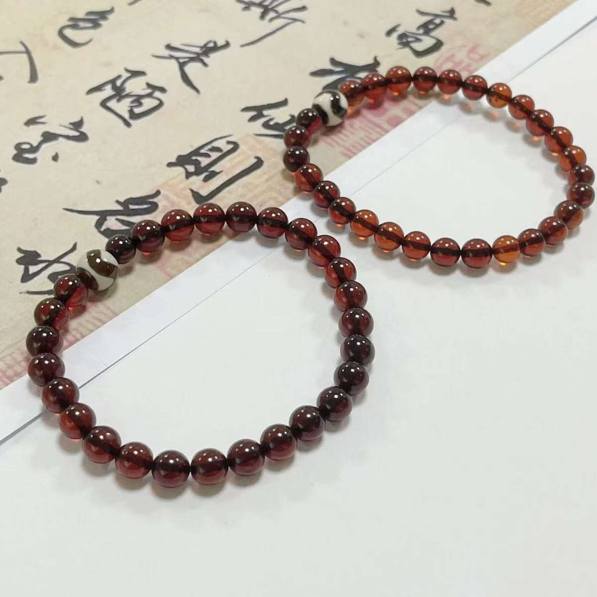 深圳水贝天然无优化血珀圆珠和田