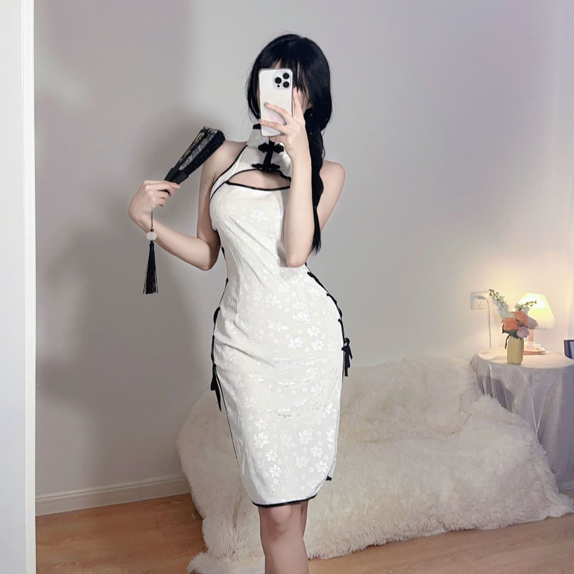 民国*内女性感复古丝绒修身侧开睡裙侧边绑带旗袍制服女