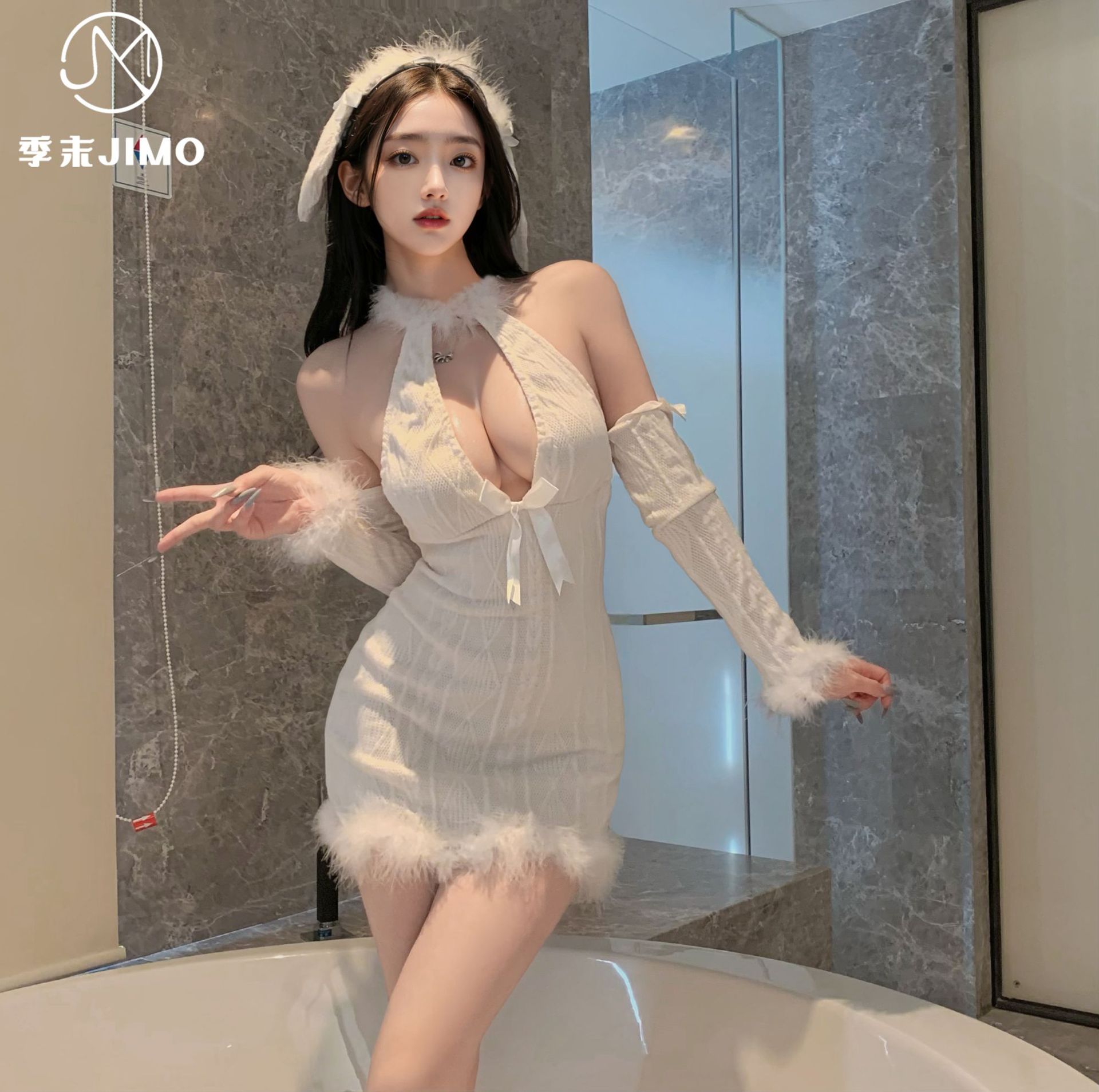 季末性感挂脖深v毛绒绑带包臀裙纯欲内衣透视cos圣诞装