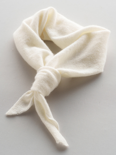 新款100纯羊绒三角形针织围巾女护颈保暖时尚百搭纯色短款小围脖