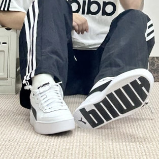 PUMA Skye 皮革街头风防滑低帮板鞋女款白黑374764-02