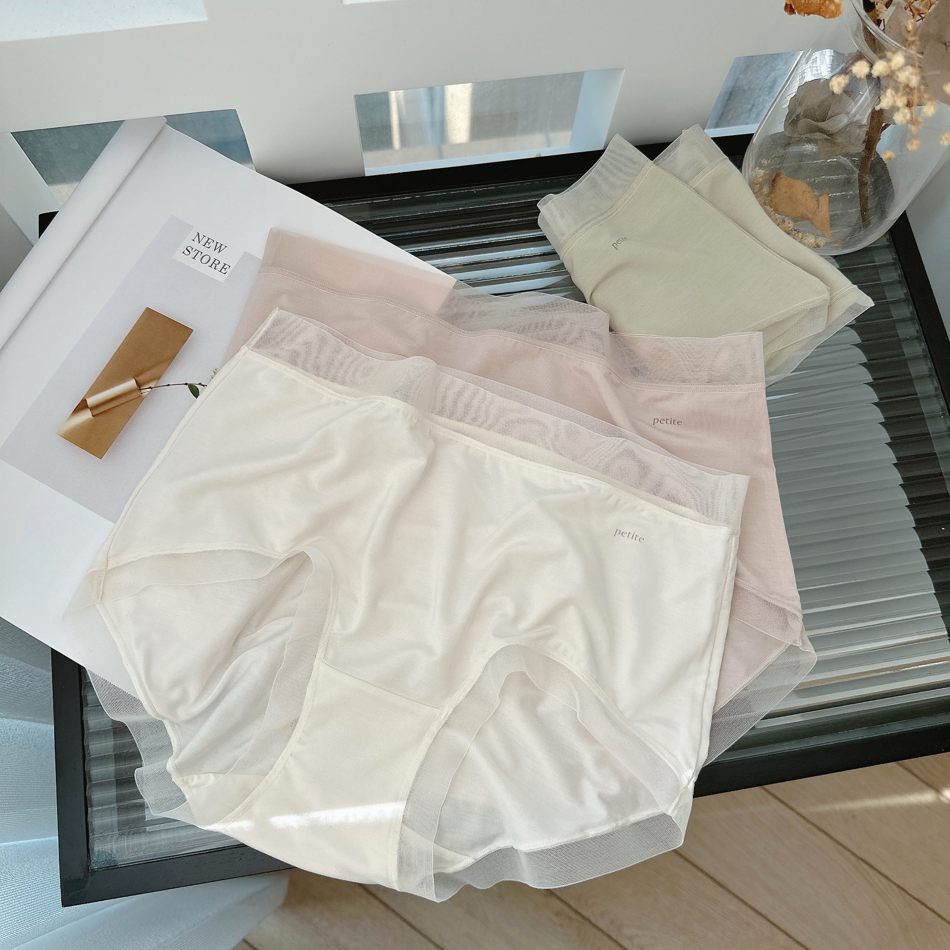 80支莫代尔空气裸感中腰内裤女