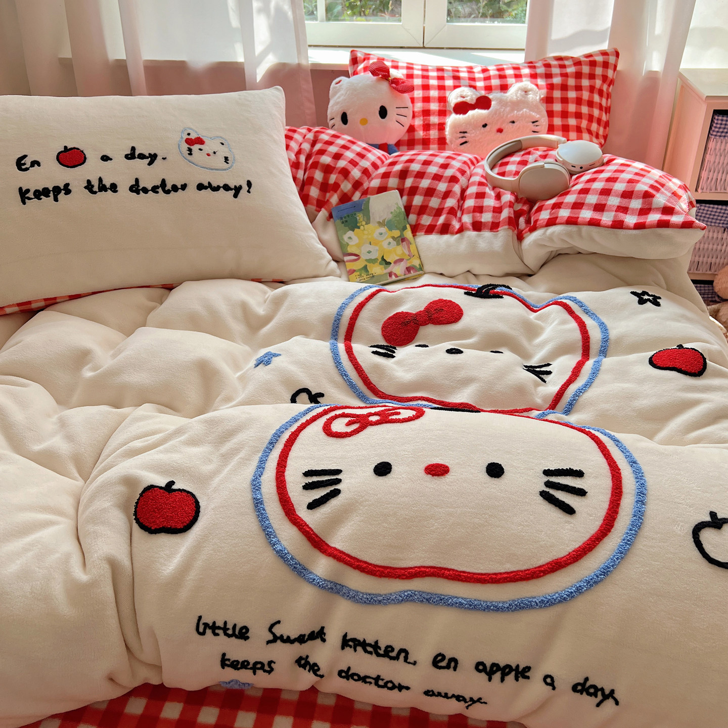 加厚牛奶绒毛巾绣四件套卡通kt猫冬季珊瑚绒被套宿舍床单人三件套,床上用品,床品套件/四件套/多件套,淘宝优惠券,粉丝福利购,淘宝优惠卷